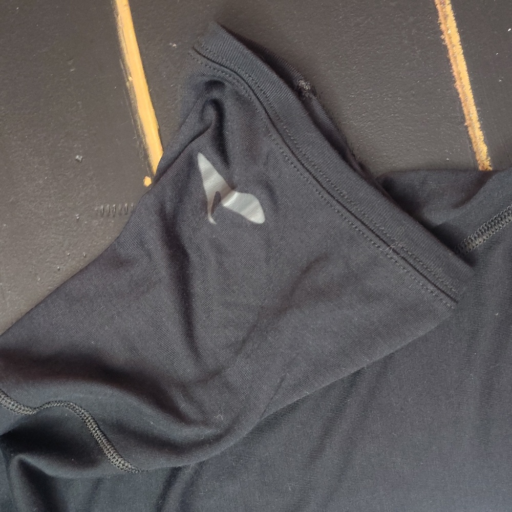 Brooks Black 'Party Like a Runner' UNISEX Distant Short Sleeve Tee - Picture 10 of 16